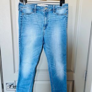 Abercrombie & Fitch High Rise Skinny Jeans